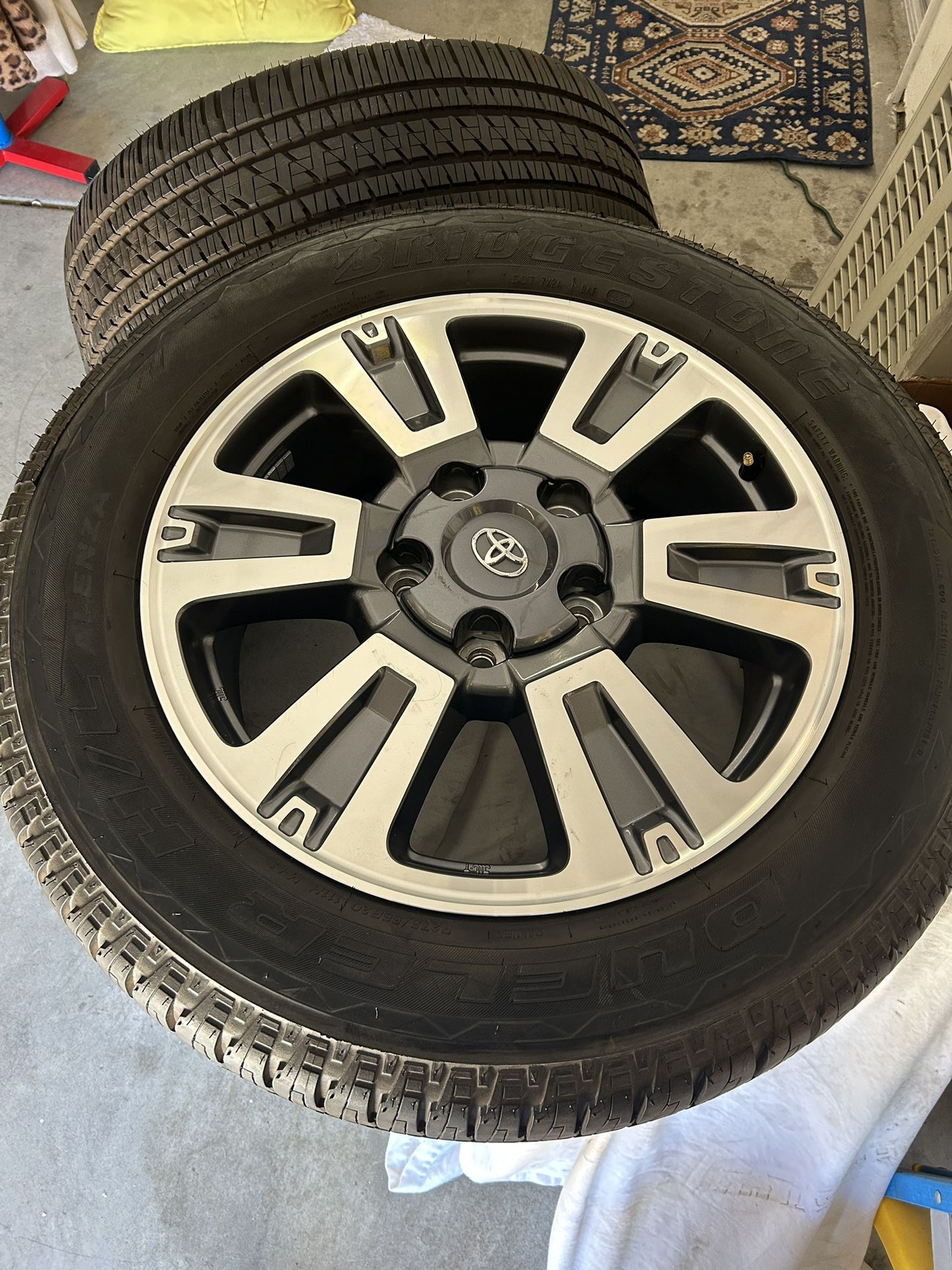 Bridgestone Dueler H/L Tires With Rims