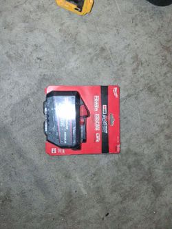 M18 Milwaukee 12.0 red lithium forge