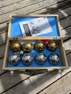 Bocce ball set