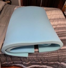 Light Blue Foam Mattress Topper/ King Size Mattress For Sale.