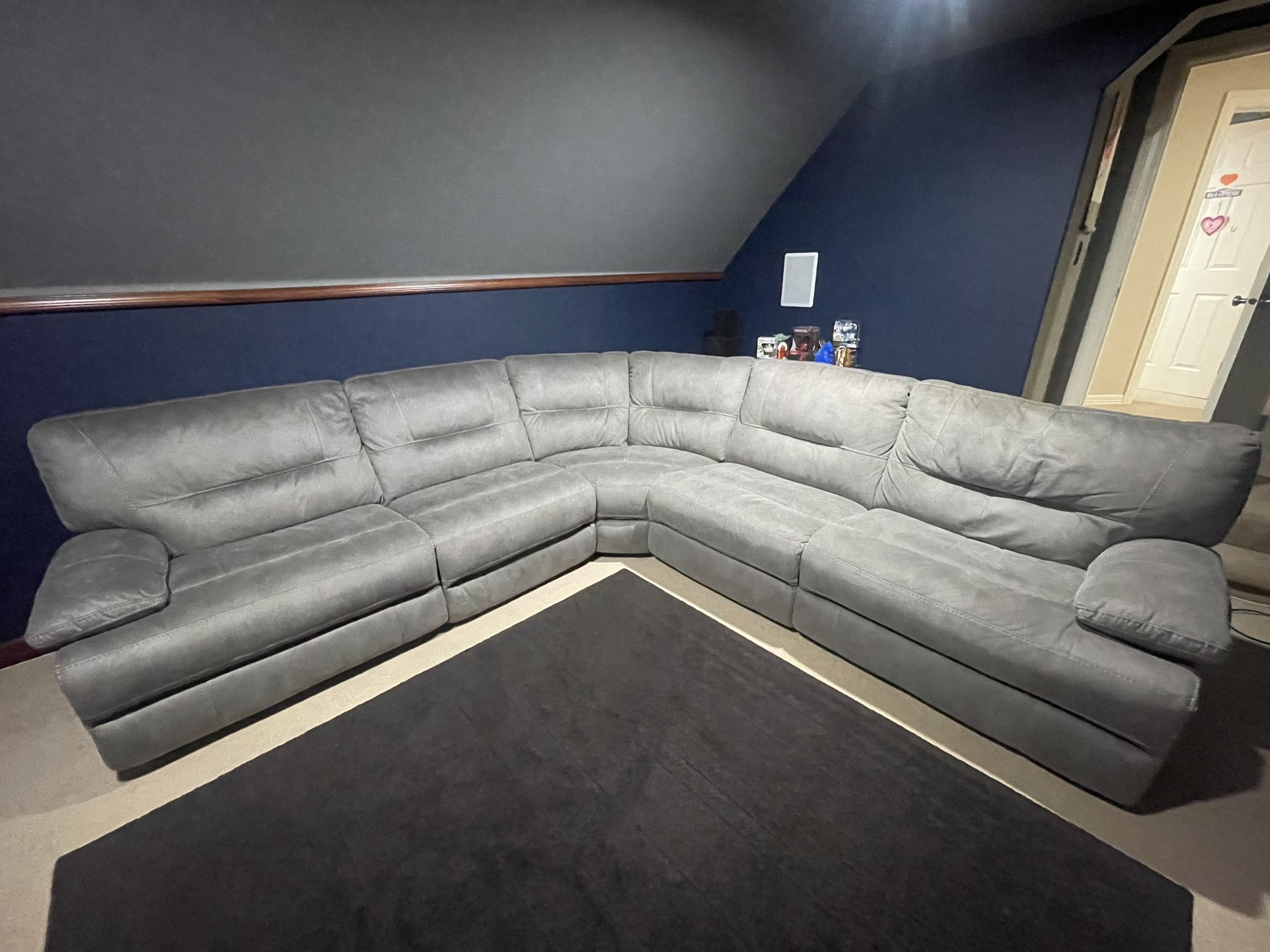 Recliner sofa