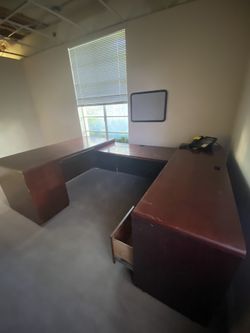 Great Desk $50  With Shelves $70 For Set 