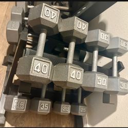 Set Of Cast Iron Hex Dumbbells 25s, 30s, 35s & 40s   Total : 260 lbs (NO RACK INCLUDED)