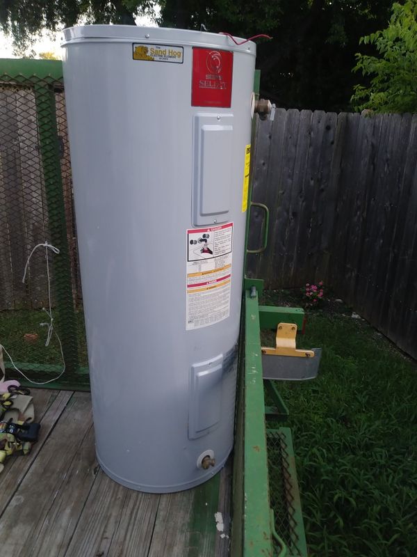 60 Gallon!! Electric water heater almost new . excellent condition for
