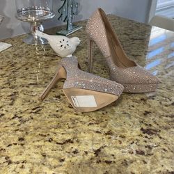 Tacones De Mujer ( De Macy)$30 9M