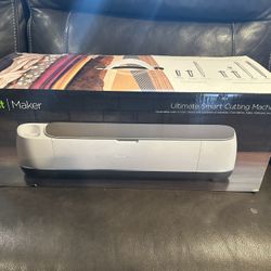 Cricut Maker With Accessories 