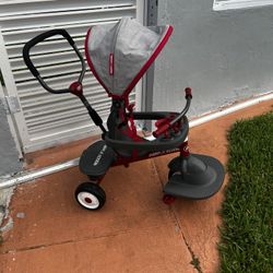 Tricycle Radio Flyer 4-1…AGES 1-5…Adjustable Seat…STEEL FRAME…$35