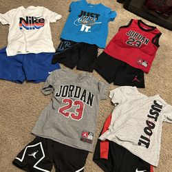 nike outfits size small 4/5
