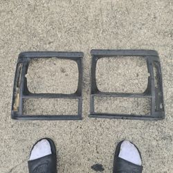 Jeep Cherokee Headlight Bezel 