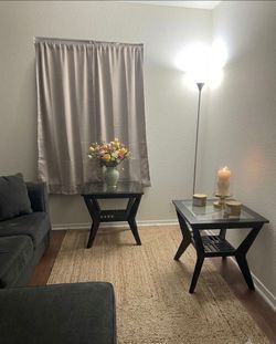 Modern side/coffee table set