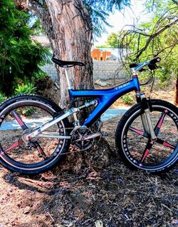 Trek Y 33 Carbon Fiber Ice Blue Small Frame