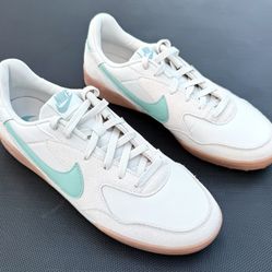 New with Box - NIKE TERRA MANTA SUEDE - Men's Shoes - Size 10.5