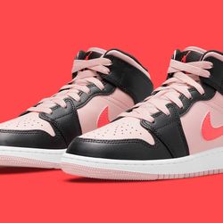 Jordan 1 Mids 6y 