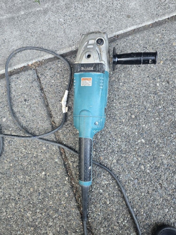 Makita Grinder