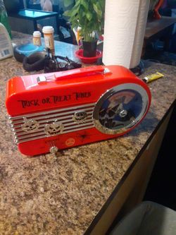 Faux halloween radio