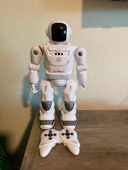 DevoRobot Remote Control Robot Toy