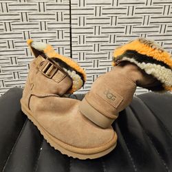 Women Boots Ugg Australia Bailey Buckle Cali Collage Colorfull Size 8 US Used 