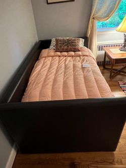 Dark Brown Twin Trundle Bed