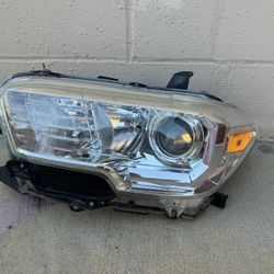 2016 - 2022 TOYOTA TACOMA HEADLIGHT LH DRIVER OEM