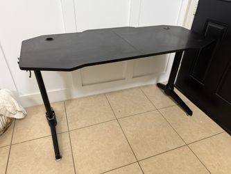 ESGAMING 55.2 Inch Gaming Table Is A Full Mousepad (RGB Lights Do Not Work) Otherwise Like New 