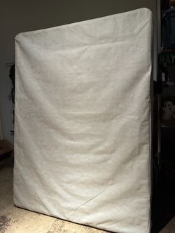 FREE QUEEN BOX SPRING