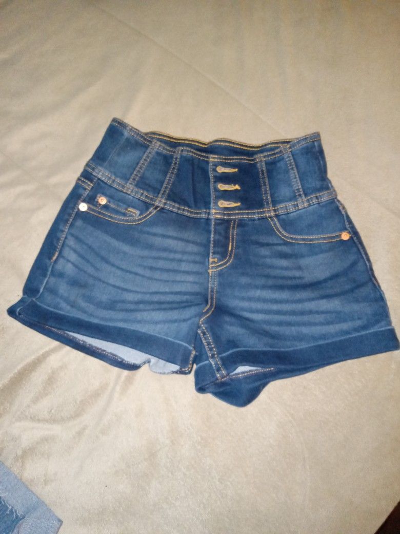 Women's Brand New Jean Shorts Size 5