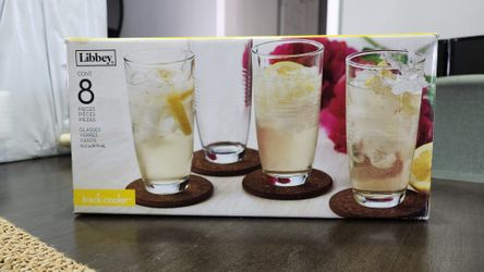 Set of 8 Glass Cups / Set de 8 Vasos