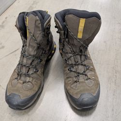 Salomon Hiking Boots Very Gently Used