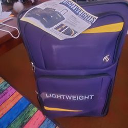 Light Weight Luggage 
