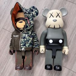 BAPE X KAWS BEARBRICKS