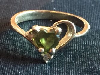14k solid gold Emerald ring size 4 1/2