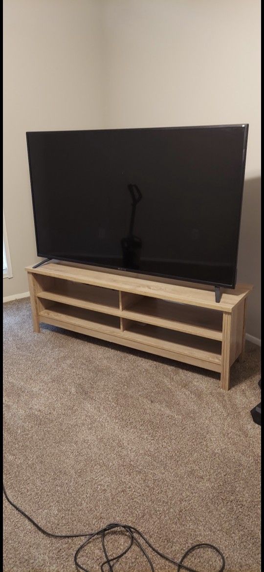 65 Inch Tv And XBOX one All Didgital 1TB W/2 Controllers