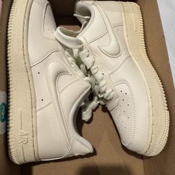 W Air Force 1 ‘07 - Coconut milk Size 7 (women)