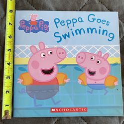 🐷Peppa Pig: Peppa Goes Swimming Children Book