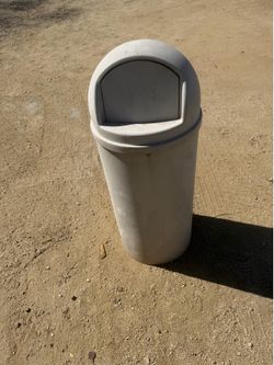 Rubbermaid Domed Waste Trash Can - Plastic, 25 Gallon, Beige