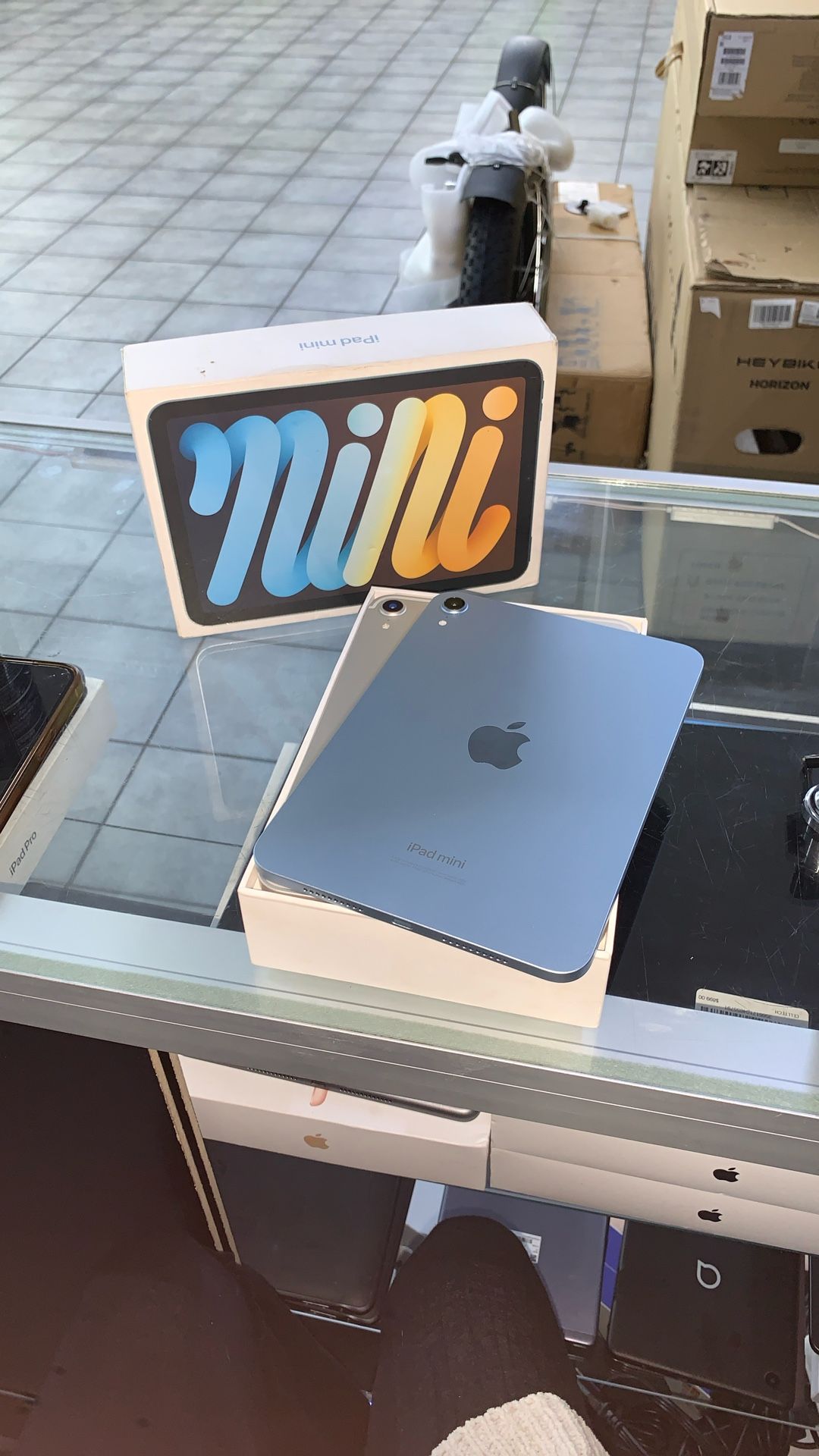 iPad Mini 6 256gb UNLOCKED