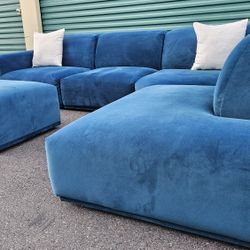 FREE DELIVERY!!! Castlery "Todd" 5pc Modular BLUE Velvet Couch ($3.3K Retail...60% OFF!!!)