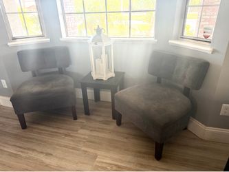 Accent chairs