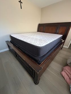 King Bed/frame