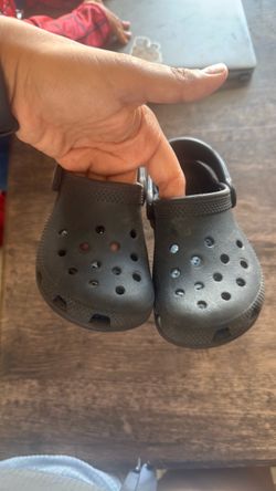 Toddler crocs