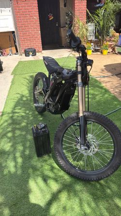 Surron Electric Dirt Bike with Battery