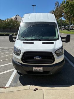 Ford Transit-250