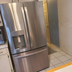 GE  Fridge 21cu Ft
