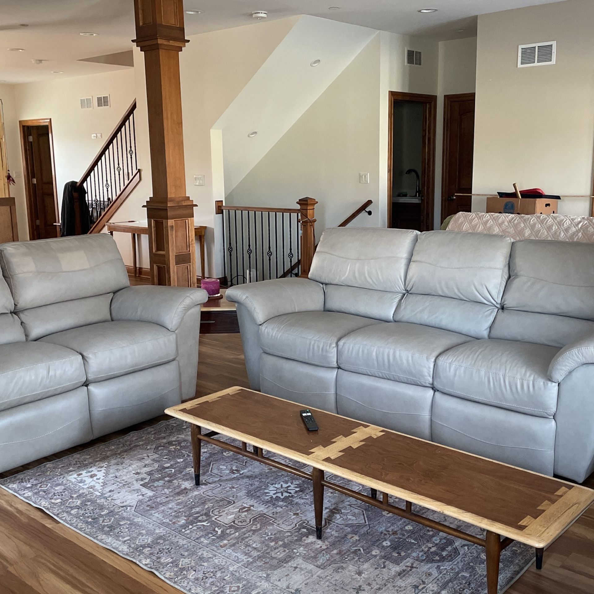 Lazyboy Couch And Loveseat 