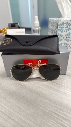 Ray-Ban Aviator Sunglasses with Case
