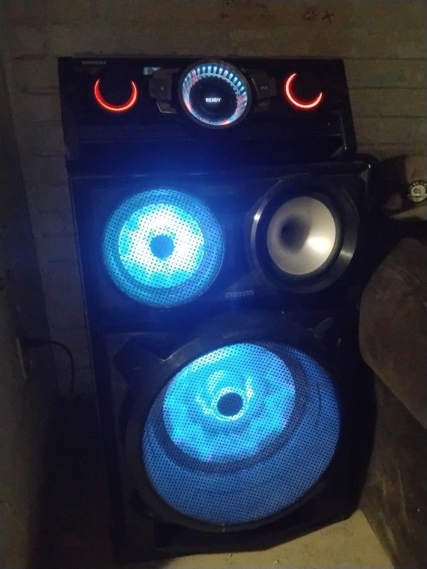 3200w Samsung Giga Sound Beats