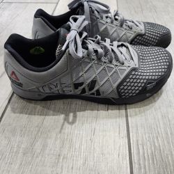 Reebok shoes men's size 9.5 CF74 crossfit shoes 