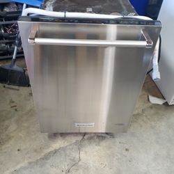 Kitchen aid dishwasher
