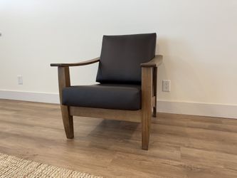 Dark Brown/Walnut Chair