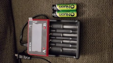 18650 pro charger and set of batteries